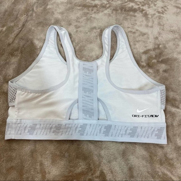 Nike Ultrabreathe Women's Large Off White Medium-support Non-padded Sports Bra - Picture 4 of 8